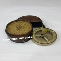 Nautički kolekcionarni antički mesing kompas Dekorativni poklon crvena kožna futrola