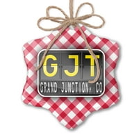 Božićni ornament Zračna luka GJT za Grand Junction, CO Red Plaid Neonblond