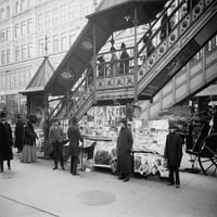 Vijetkosti sa trotoara u New Yorku koji se nalazi na ulazu stabira do povišenog voza. 1903. LC-D401-