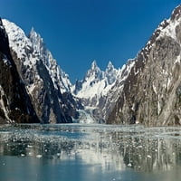 Johns Hopkins Glacier u Nacionalnom parku Glacier Bay, Aljaska, SAD po panoramskim slikama Fini umjetnički