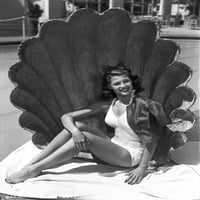 Rita Hayworth pozirala je s velikim isjenjem fotografija